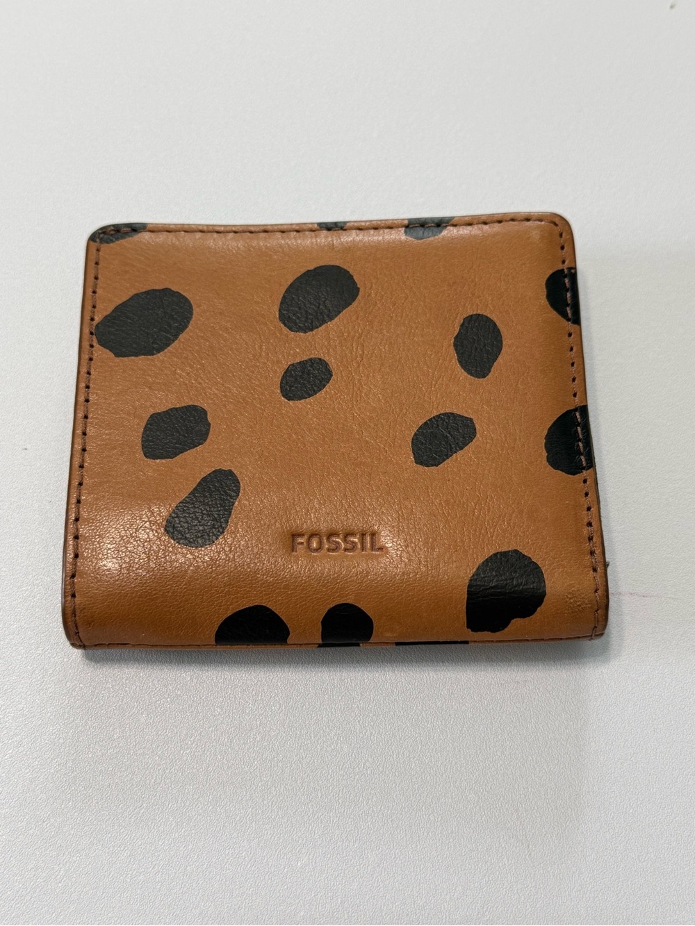 Fossil Genuine Cow Leather Wallet Tan Black Leopard Print Size Small